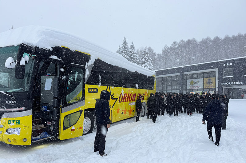 オリオンバス2台 60名の運転士で１泊2日の雪上研修を実施しました！